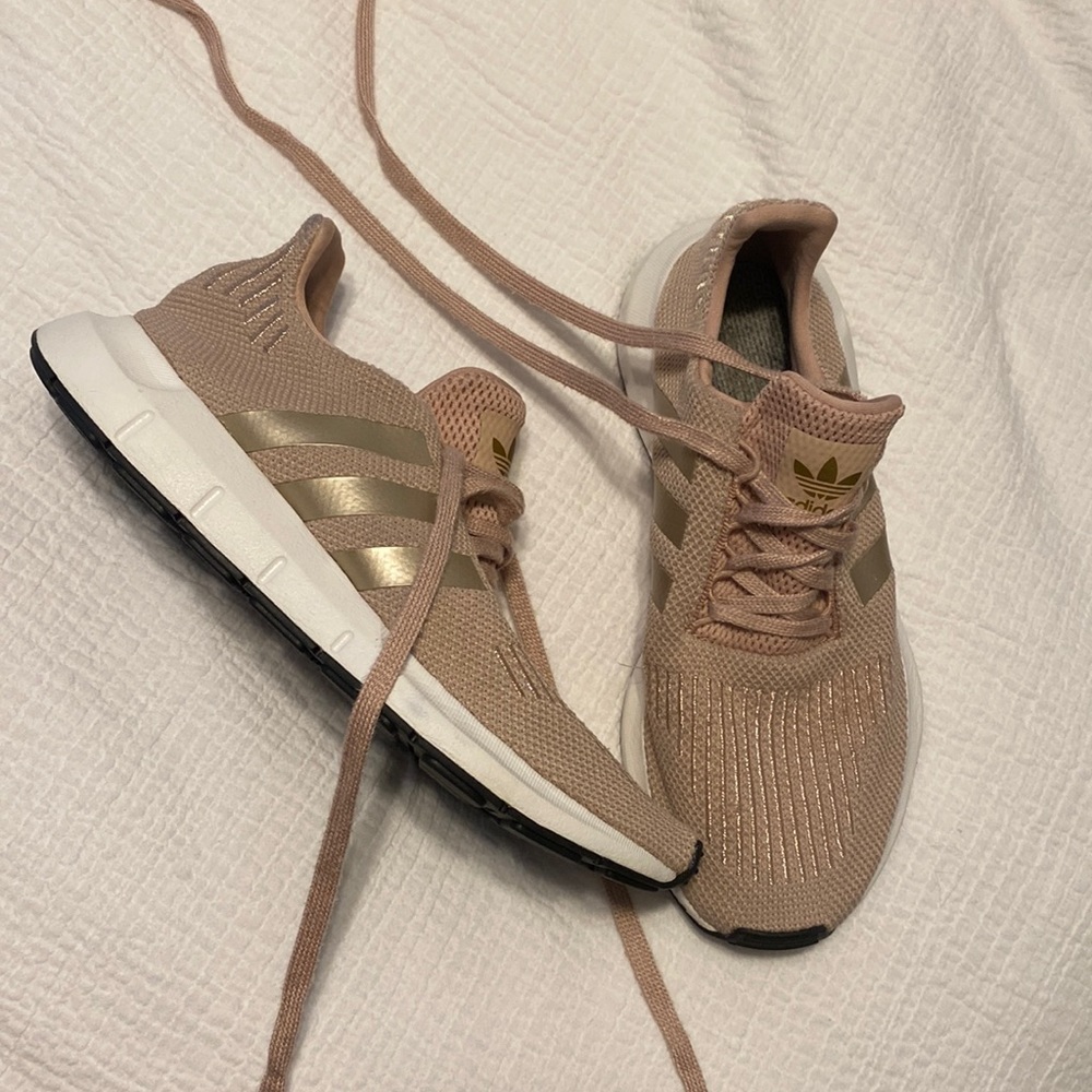 Adidas sneakers womens 7.5